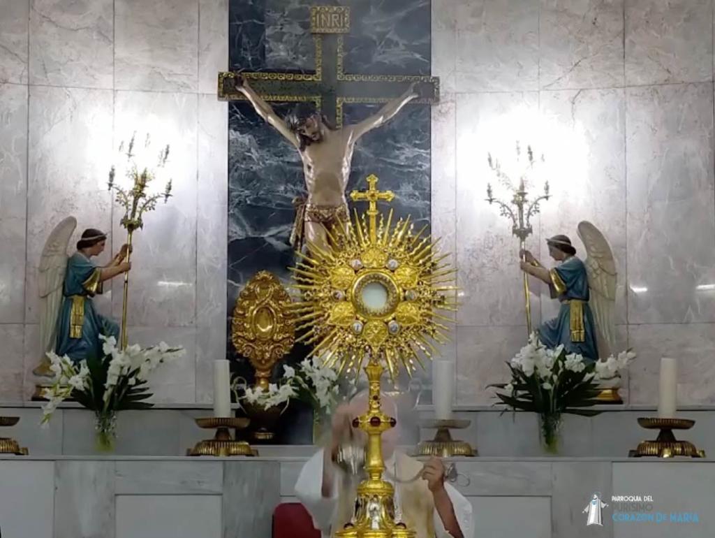 Altares de Corpus Christi hechos por y para la comunidad