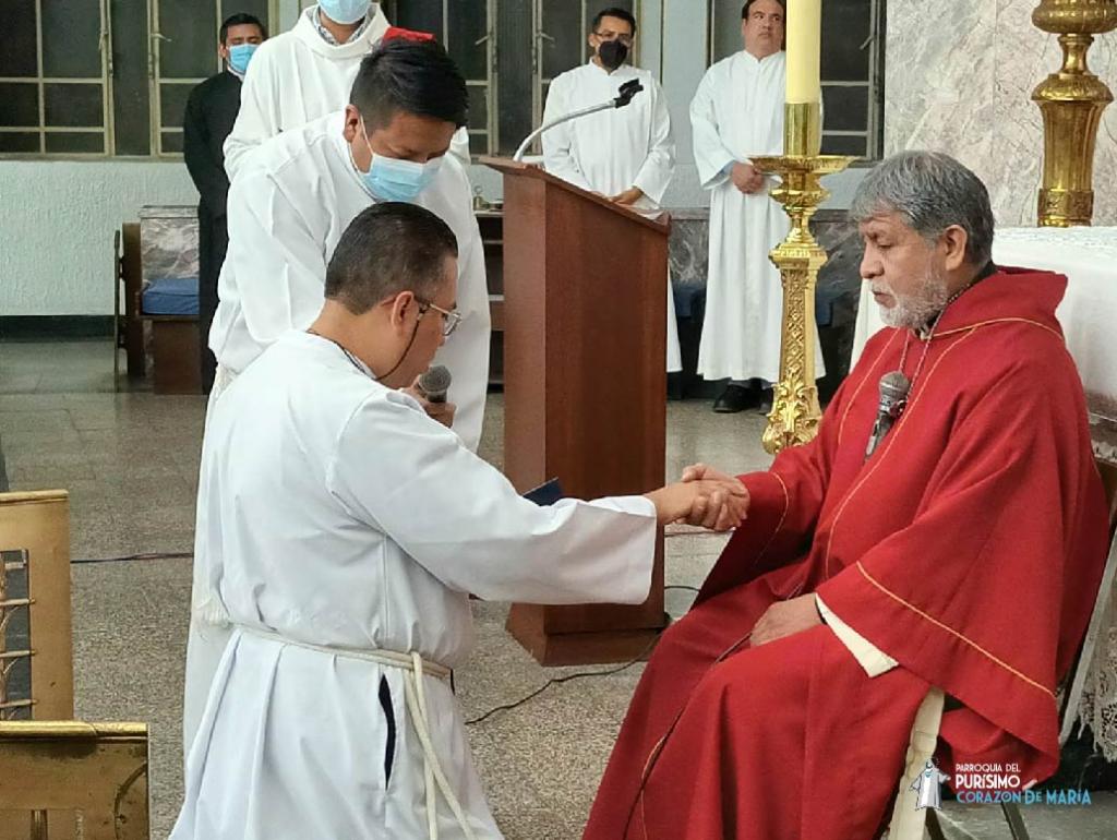 Renovaci&oacute;n de profesi&oacute;n religiosa de Juan Carlos Gonz&aacute;lez Carrera, CMF