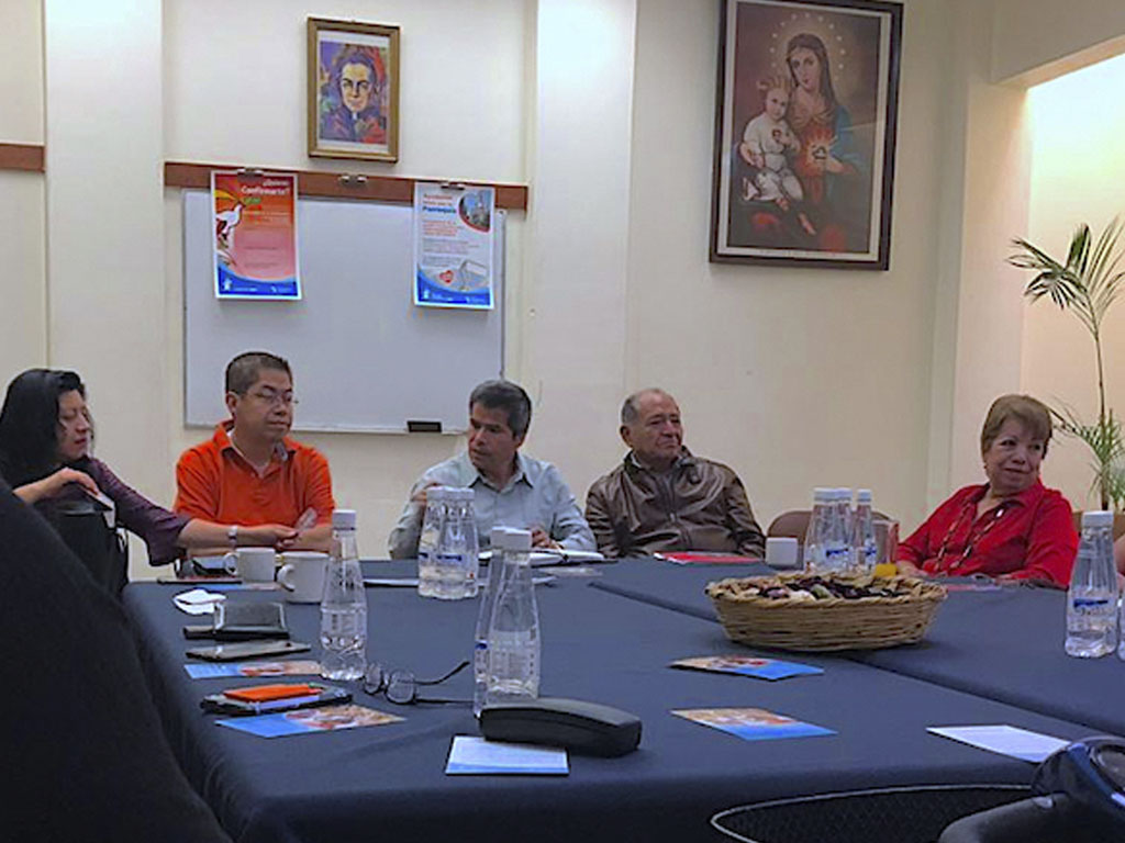 Reuni&oacute;n del Equipo de Pl&aacute;ticas Prematrimoniales